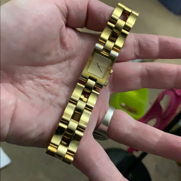 Gucci gold plated 2800L bicycle chain watch - Picture 4 of 14